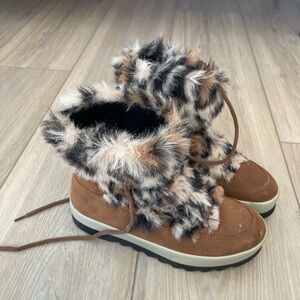 Cougar Cheetah Fur Boots